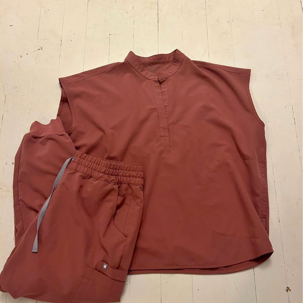 Rust Sleeveless Top and Pants Set